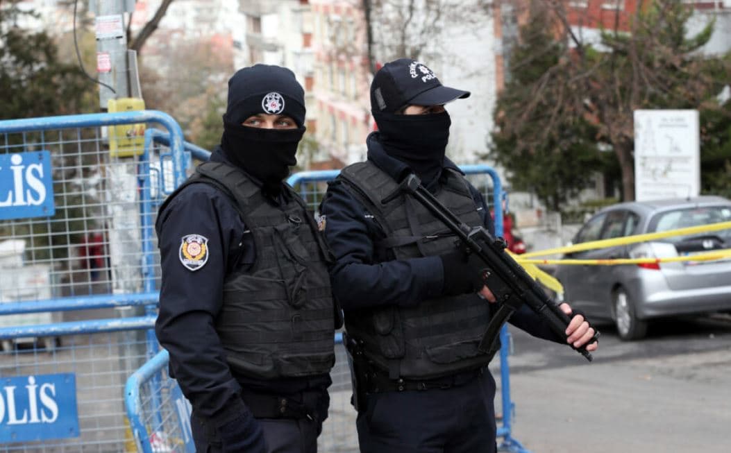 Turqia arreston 304 persona të dyshuar për lidhje me Shtetin Islamik