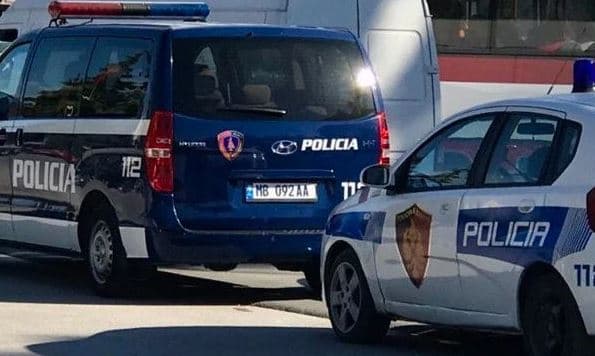 Prostitucion në qendër masazhi në Tiranë, arrestohen 2 persona