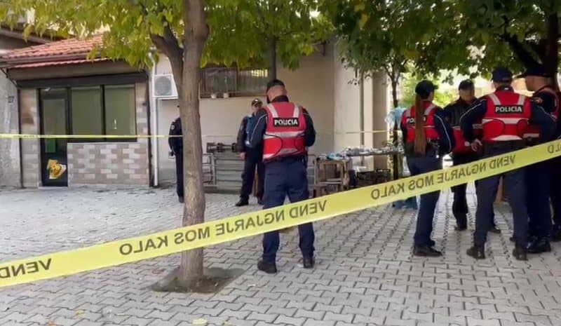 Vetëhidhet nga kati i 9-të i pallatit, humb jetën 18-vjeçari në Korçë