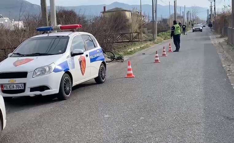 Makina përplas biçikletën në Lezhë, plagoset rendë drejtuesi