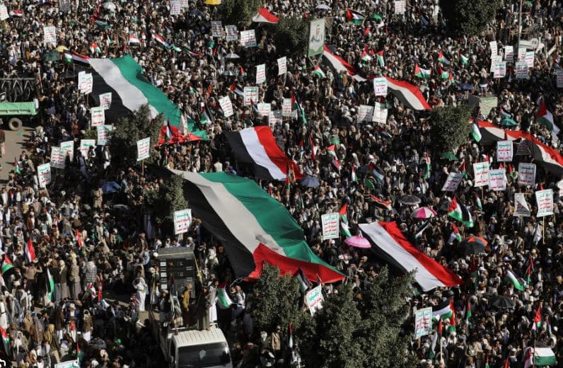 Jemeni solidarizohet me Gazën, mijëra në protestën më të madhe pro Palestinës
