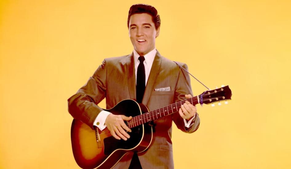 ‘Kthehet Elvis Presley’, koncert duke përdorur teknologjinë AI dhe holograf