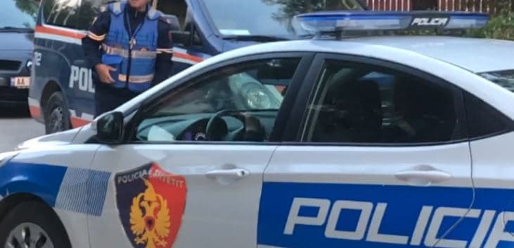 Shkodër, 52-vjeçari godet me sende të forta një person