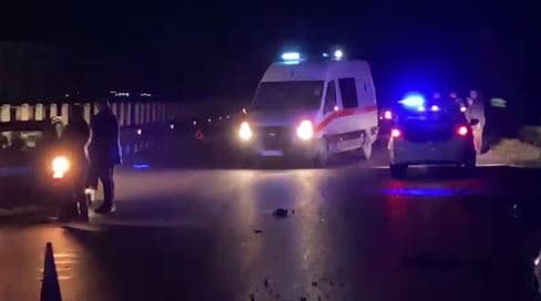 Makina përplas për vdekje fëmijën 4 vjeç në Tapizë