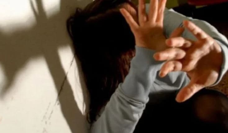  Ushtronte dhunë fizike ndaj të bijës, arrestohet 54-vjeçari në Kavajë