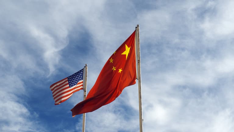 Kina sanksionon kompanitë amerikane të mbrojtjes