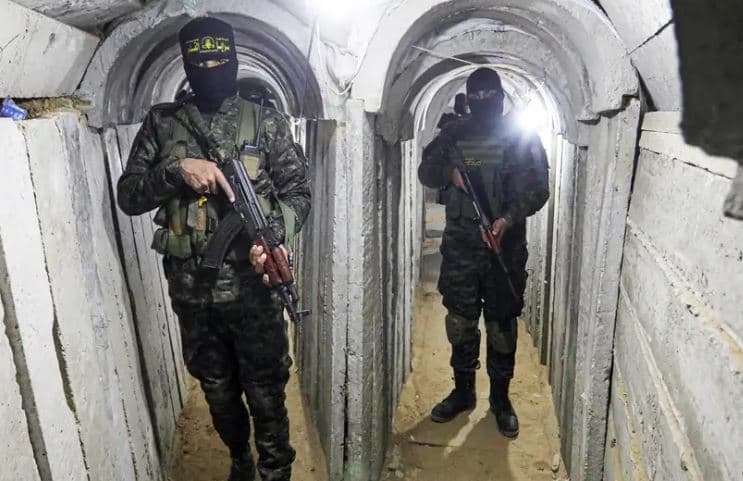 Ushtria izraelite zbulon më shumë se 100 tunele të Hamas