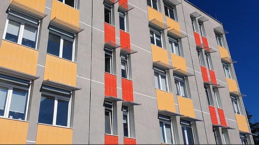 Fluks fëmijësh me virozë në pediatrinë e Elbasanit, mbi 130 vizita në ditë