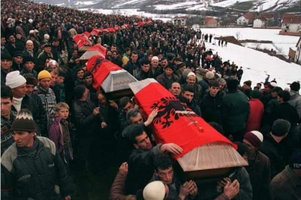 Basha kujton masakrën e Reçakut: Simbol i sakrificave të shqiptarëve të Kosovës për liri