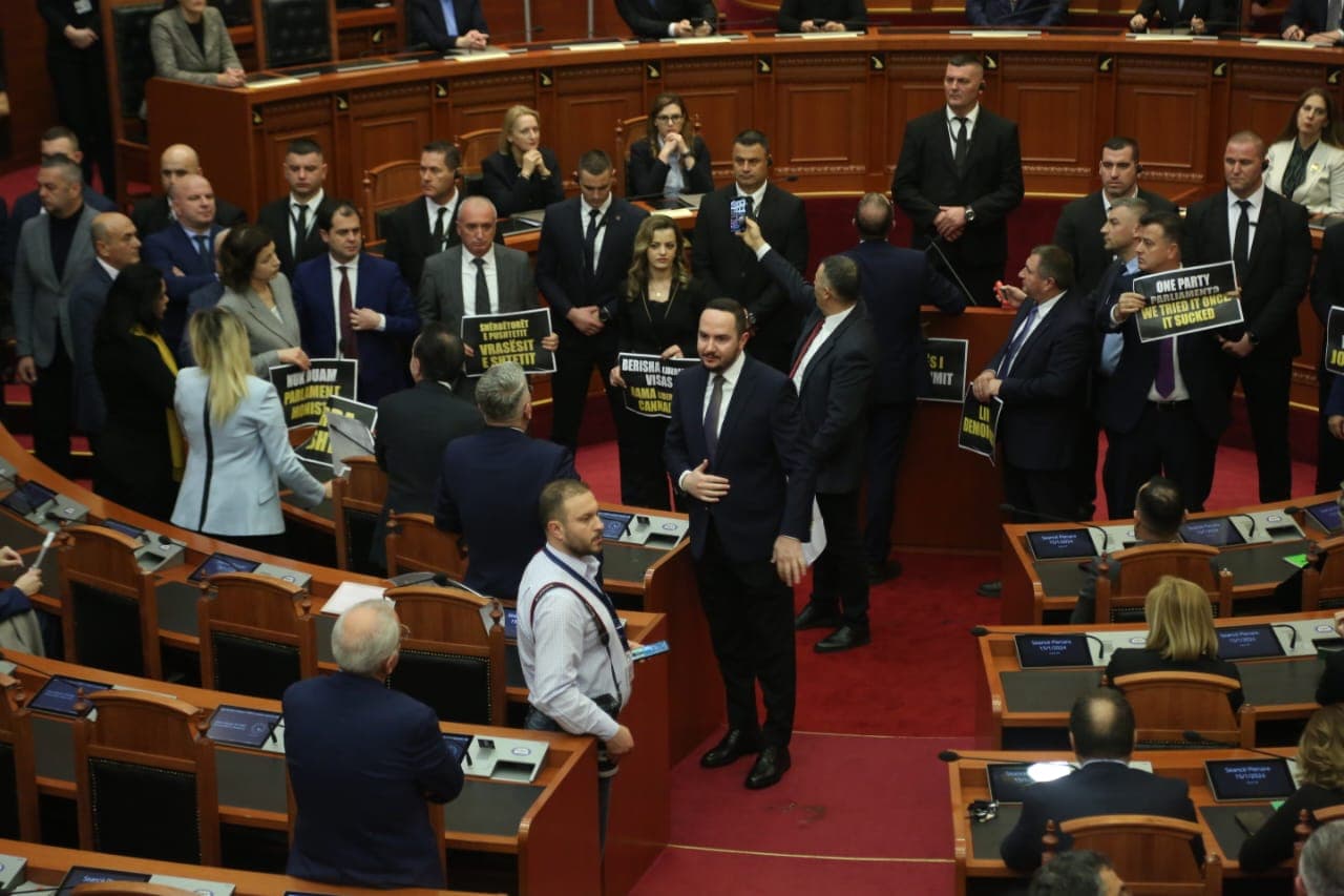 Nisja e sesionit të ri parlamentar, OSBE: Presim një Parlament plotësisht funksional