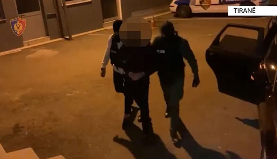 Ishte dënuar për shitje kokaine dhe kanabisi, në pranga 33-vjeçari