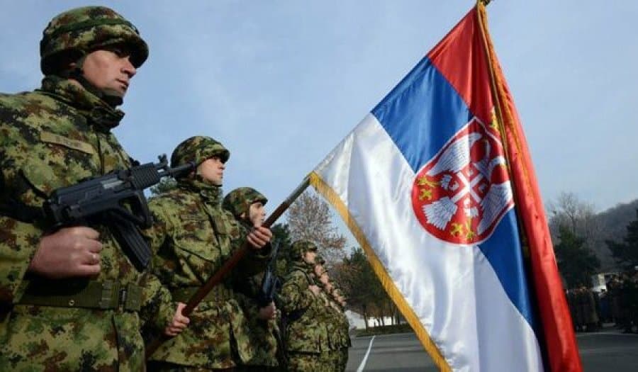 Serbia drejt shërbimit të detyrueshëm ushtarak, Kamberi: Shqiptarët e Luginës ta refuzojnë!