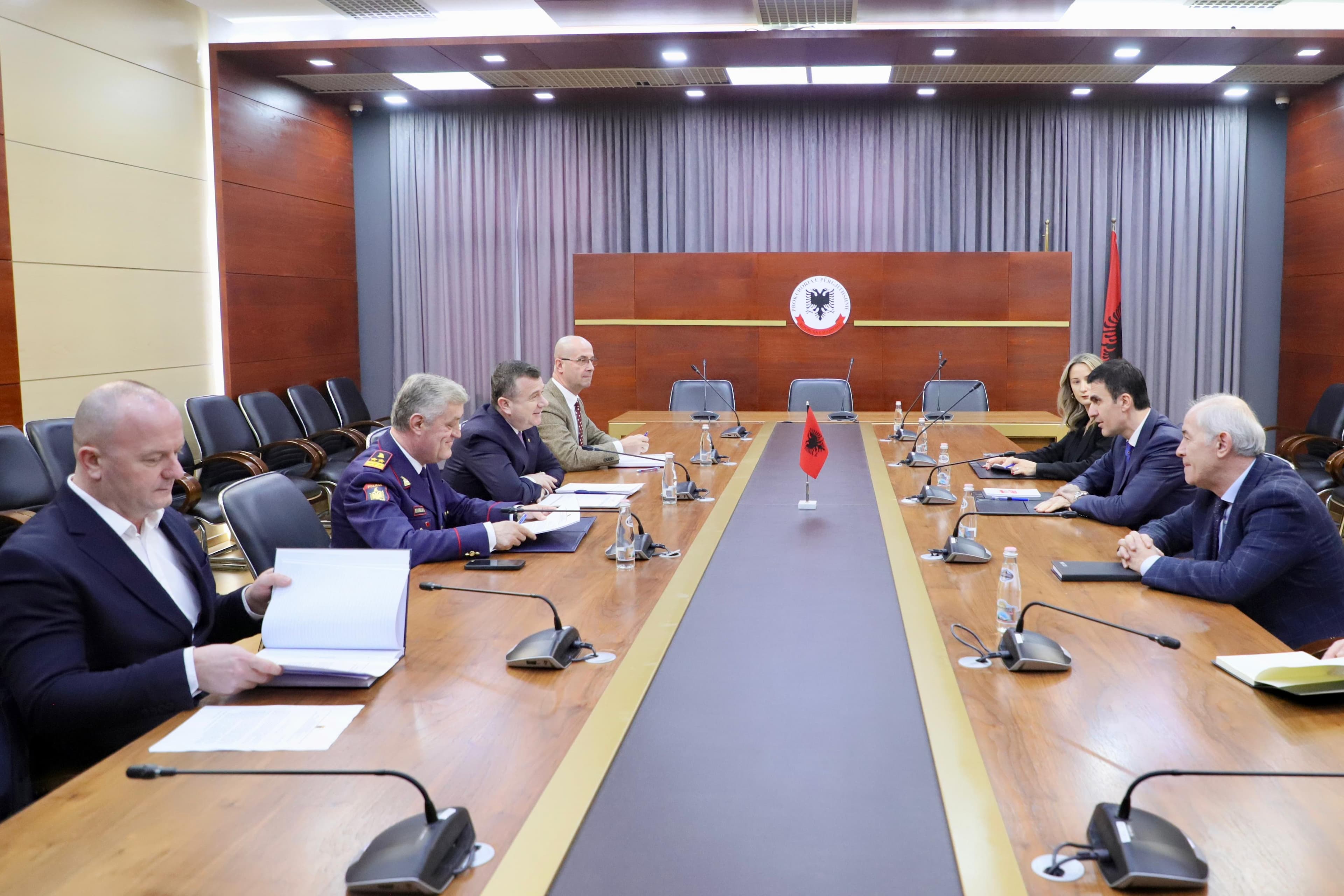 Balla me kryeprokurorin Çela: Revanshi i sundimit të ligjit po godet fort sëmundjen e vjetër të lidhjeve të krimit me policinë dhe drejtësinë
