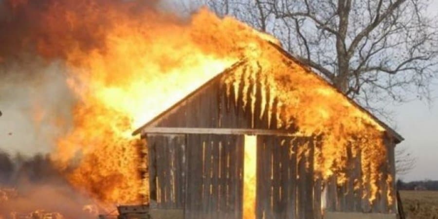 Përfshihet nga flakët kasollja e begative në Leskovik, humb jetën 49 vjeçari