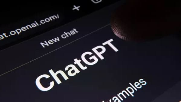 Fituesja e çmimit letrar më prestigjoz në Japoni pranon se ChatGPT shkroi një pjesë të romanit të saj