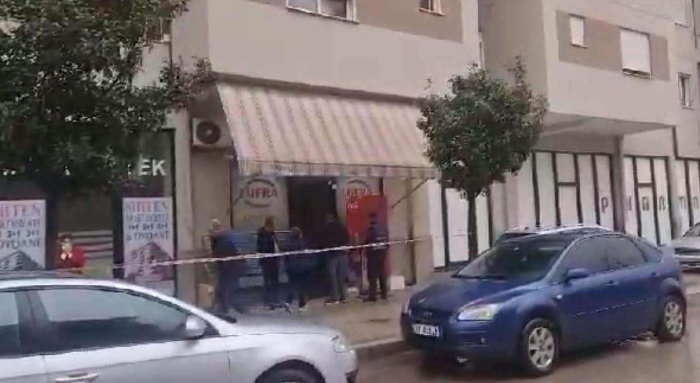 Vidhet një dyqan në Fier