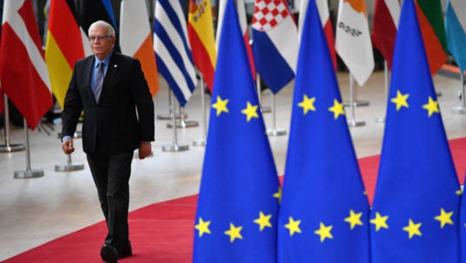 Ndihma për Ukrainën/ BE po sheh mundësinë e anashkalimit të Hungarisë 