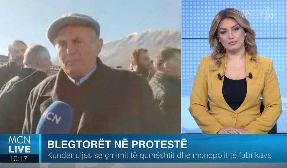 Protesta/ Blegtorët bllokojnë rrugën në Kardhiq: Kundër uljes së çmimit të qumështit dhe monopolit në fabrika (VIDEO)