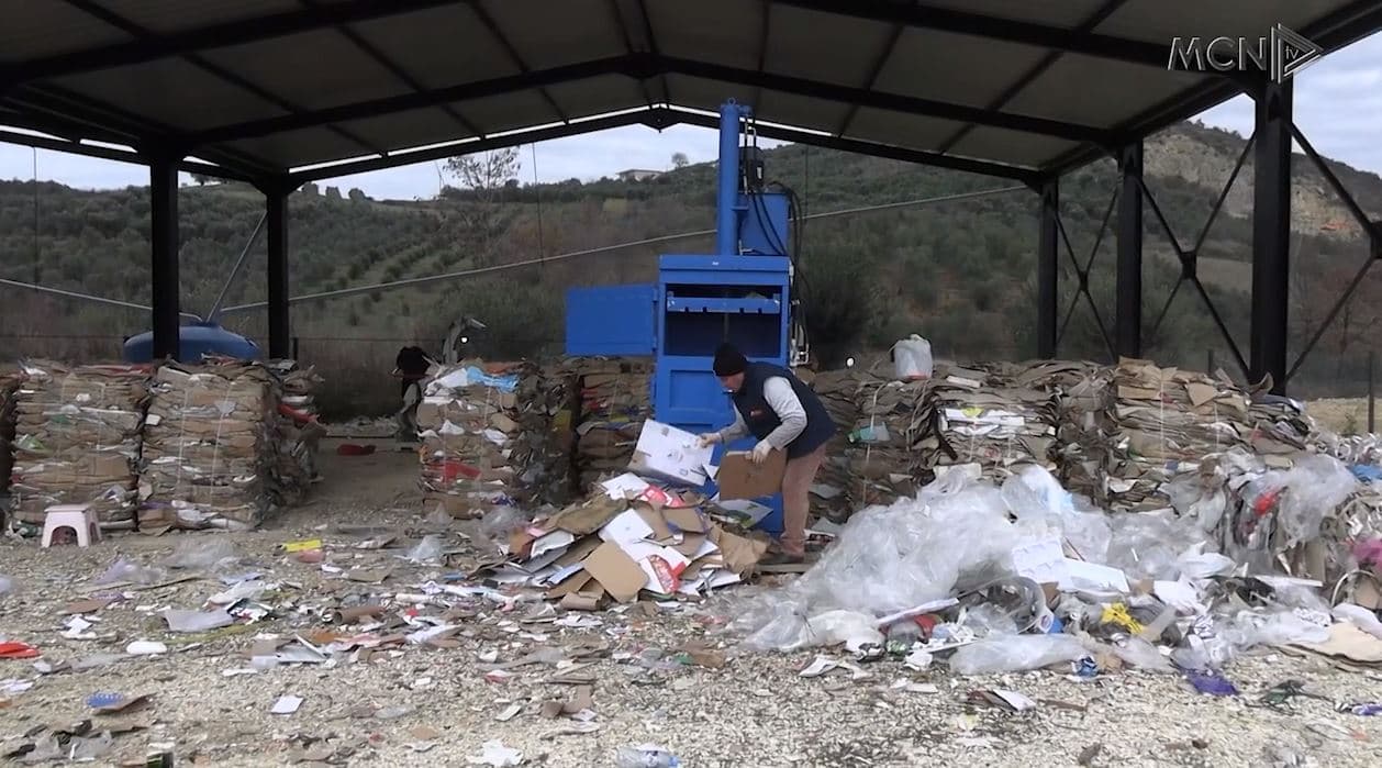  Speciale/ Vetëm 18% e mbetjeve riciklohen, bashkitë në fillime. GIZ: Duhet ulur sasia që shkon në landfill (VIDEO)