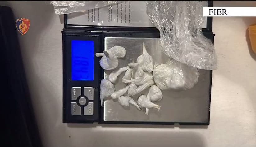 Shiste doza kokaine, arrestohet 37-vjeçari në Roskovec