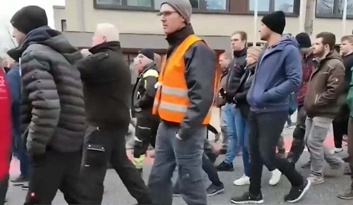 Europa përfshihet nga tubimet e fermerëve/ Protestuesit thirrje për uljen e taksave të karburanteve 