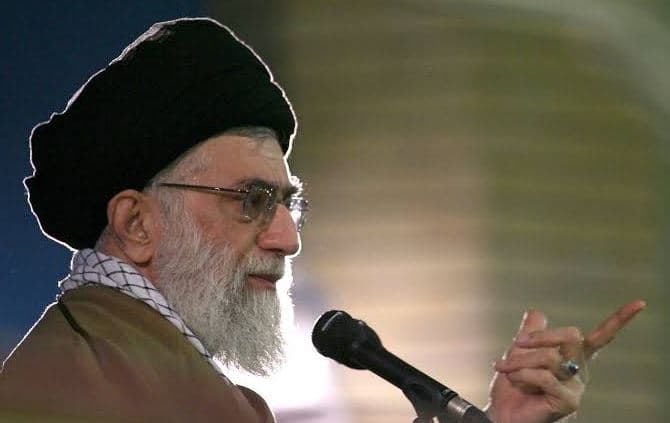 Khamenei: Shtetet islame duhet të ndërpresin lidhjet me Izraelin