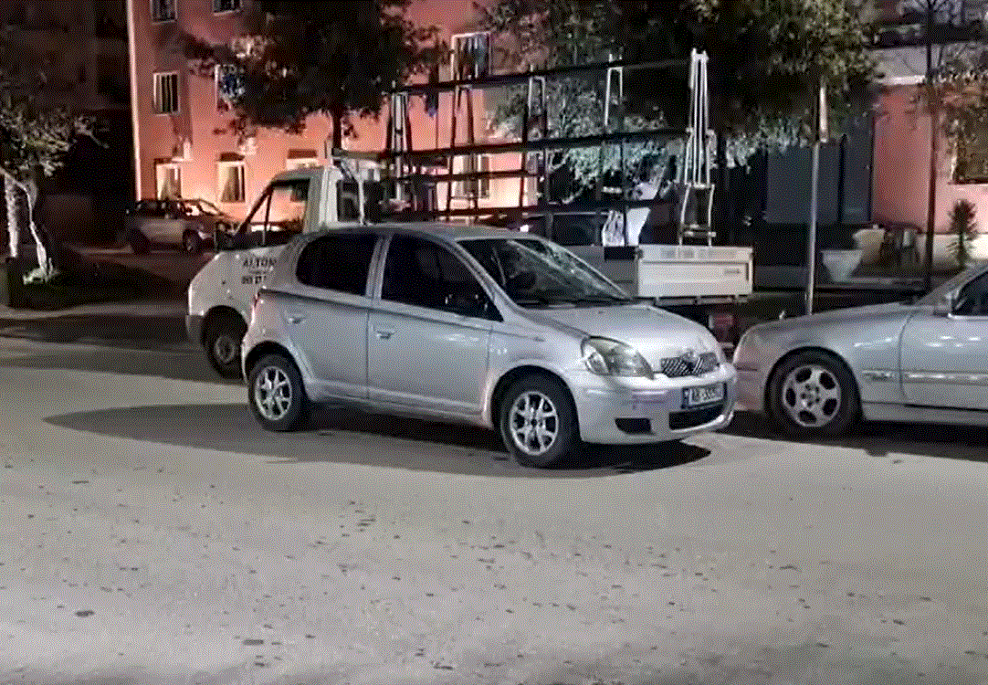 Aksident i rëndë në Vlorë, makina përplas 15-vjeçarin