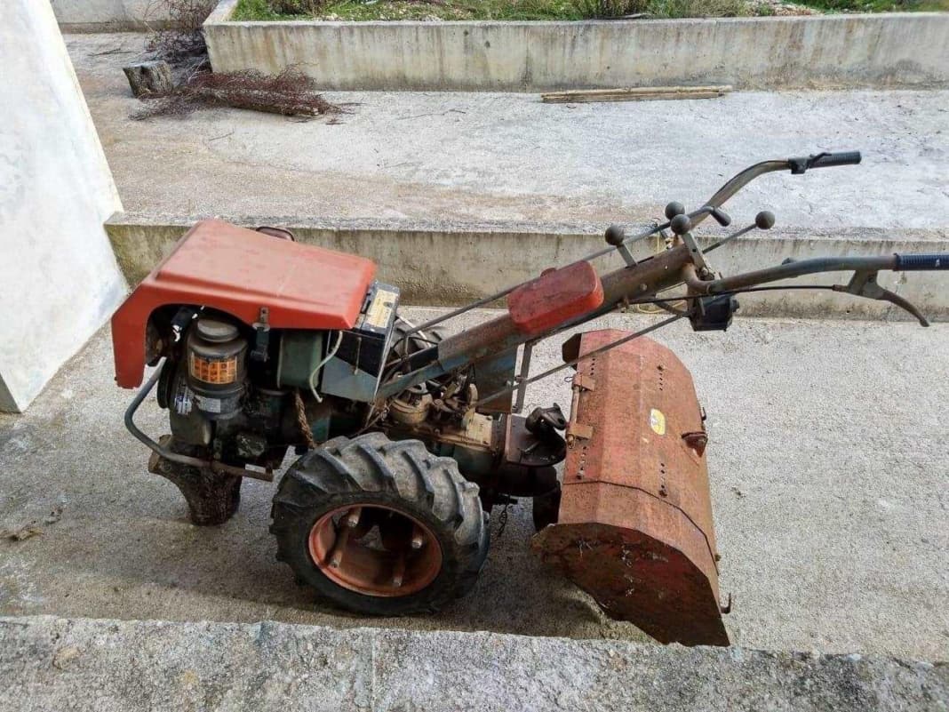 5 vjeçari në Vlorë aksidentohet nga freza, niset drejt spitalit të Traumës në Tiranë