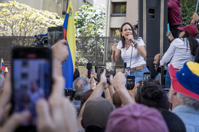 Venezuelë, liderja e opozitës Machado denoncon kanosje nga mbështetësit e Maduro