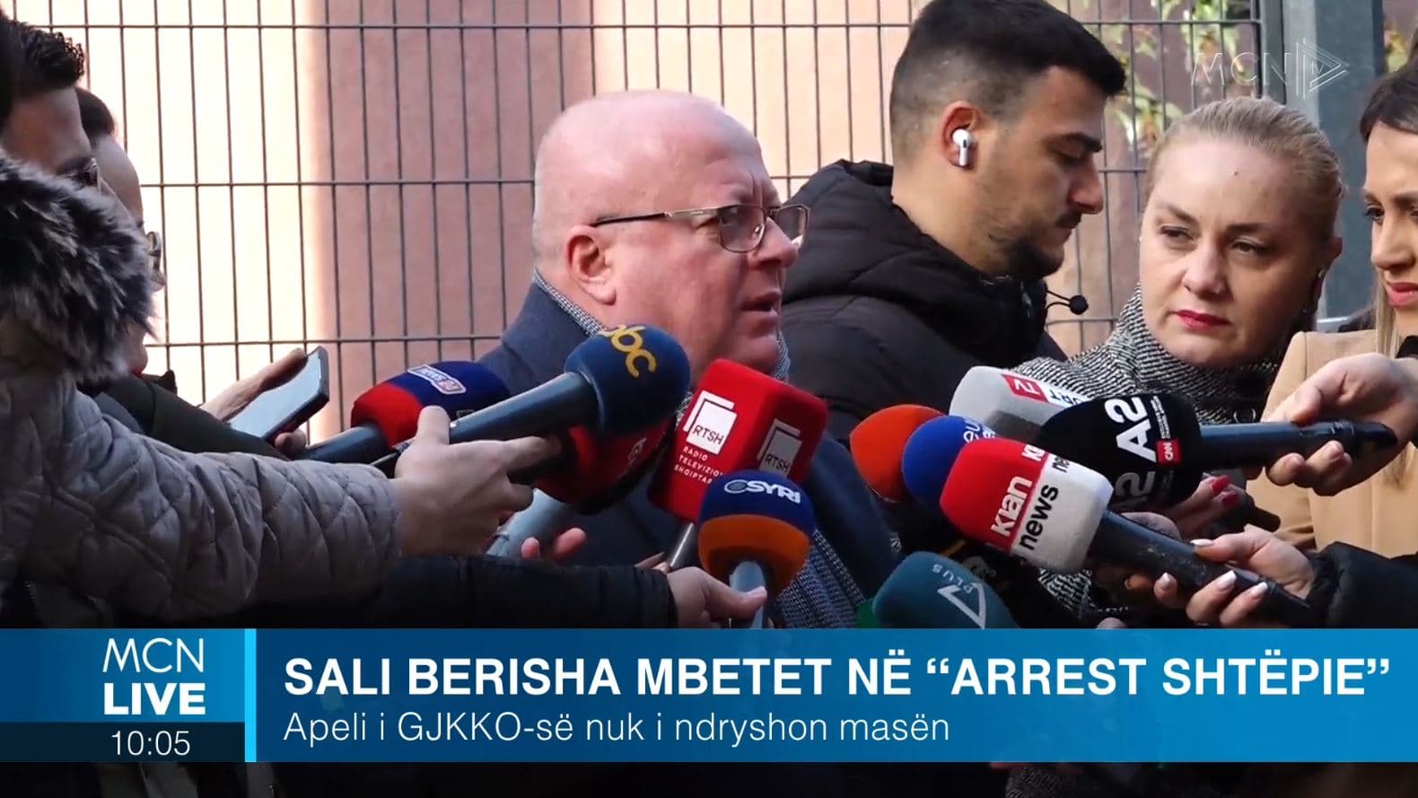 Apeli i GJKKO nuk ndryshon masën, Berisha mbetet në arrest shtëpie. Avokati: Për SPAK dhe GJKKO rëndësi ka izolimi (VIDEO)