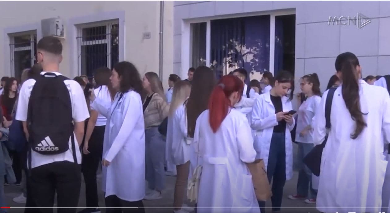 Studentët e mjekësisë, bie afati 5-vjeçar/ Kushtetuesja rrëzon pjesërisht ligjin e qeverisë (VIDEO)