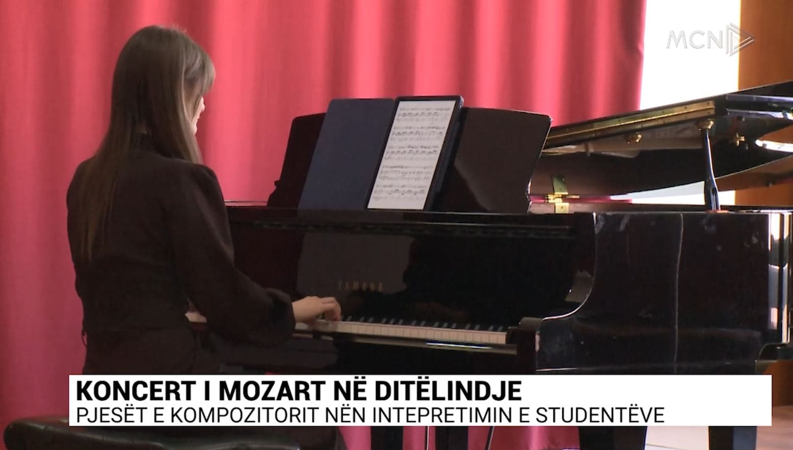Koncert i Mozart në ditëlindje/ Pjesët e kompozitorit nën interpretimin e studentëve (VIDEO)