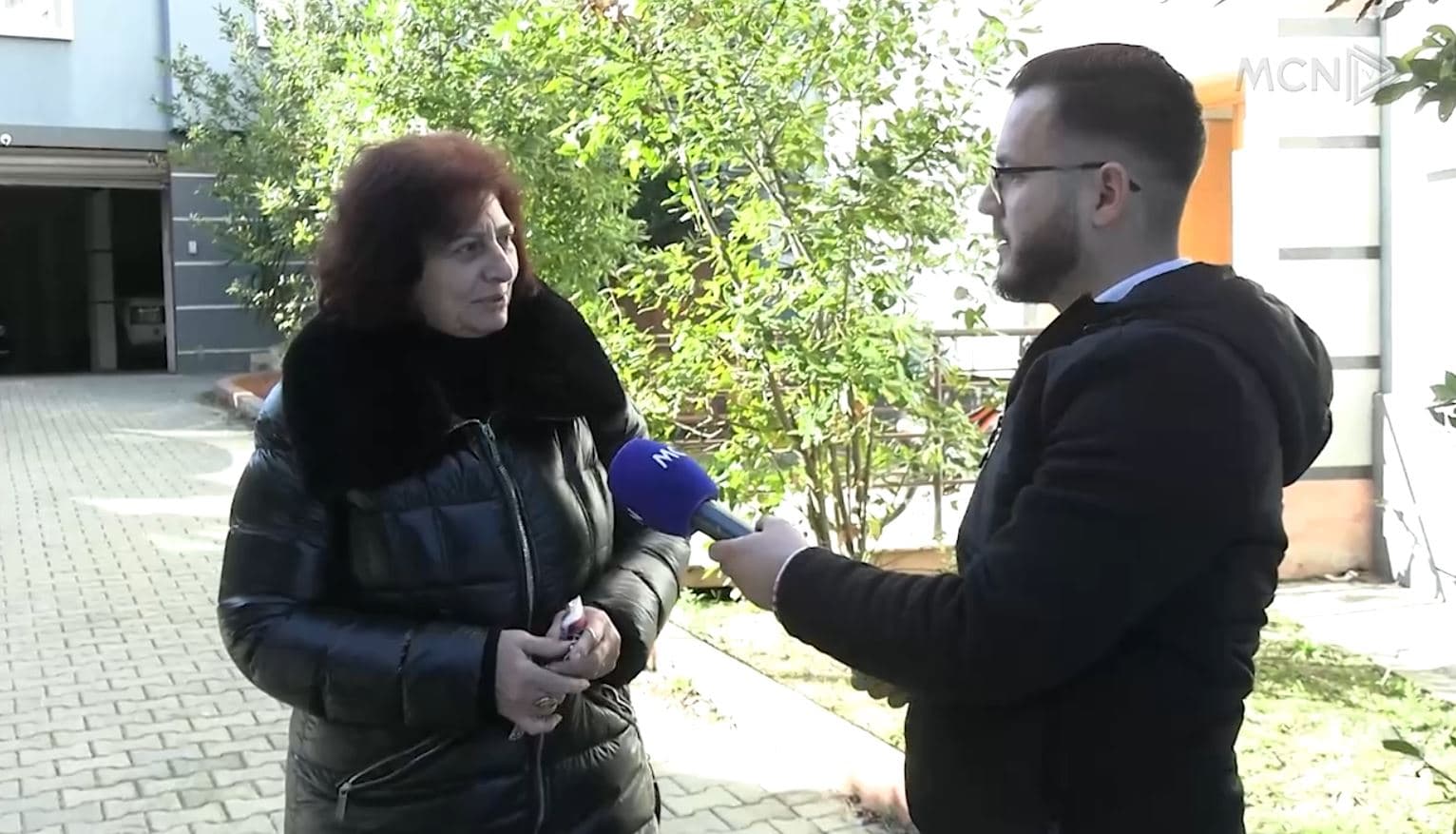 Hiqen kamerat te “burgu” i 35-vjeçarit/ Fqinjët: Ishte arrogant, gruaja rrallë dilte nga banesa (VIDEO)