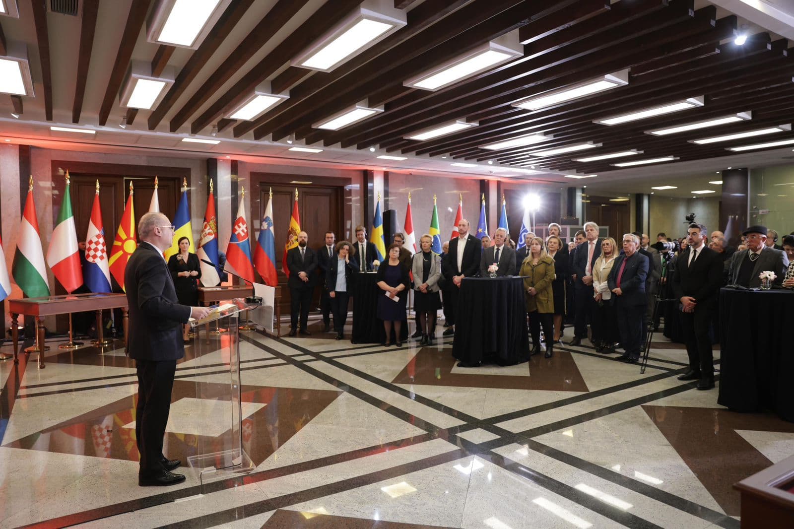 Dita e Përkujtimit të Holokaustit/ Hasani: Diplomacia shqiptare, rol vendimtar në shpëtimin e hebrenjve