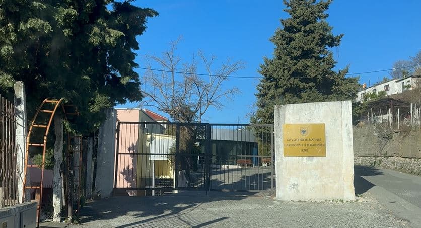 Minat me telekomandë, gjykata lë në burg 2 të arrestuarit/ Marjan Gjoka dhe Ilir Gjoka u prangosën në flagrancë në Rrëshen dhe Lezhë