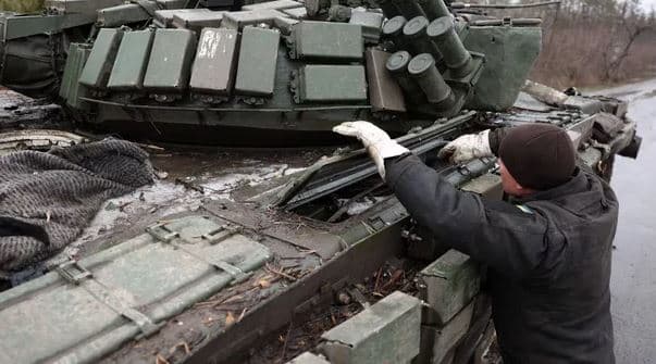 Ukrainë, zyrtarë të Ministrisë së Mbrojtjes përvetësojnë 40 milionë dollarë me të cilat do bliheshin armë