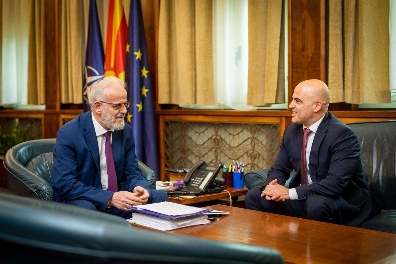 Kovaçevski ia dorëzon sot detyrën kryeministrit Talat Xhaferi