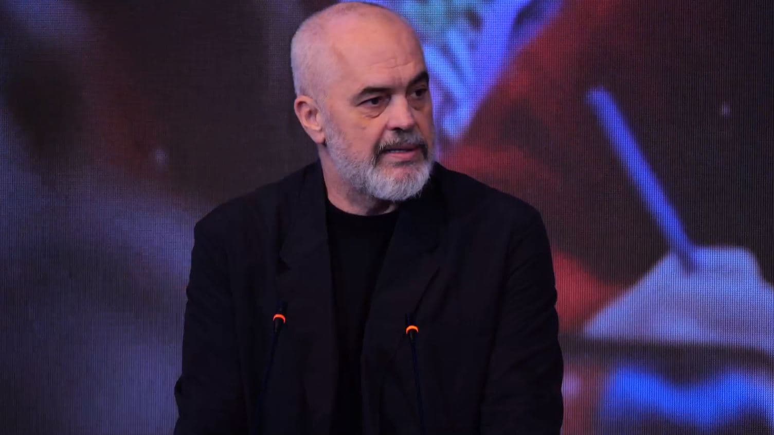 Rama: Paga mesatare e mësuesit do jetë 950 euro, problem kapitali njerëzor
