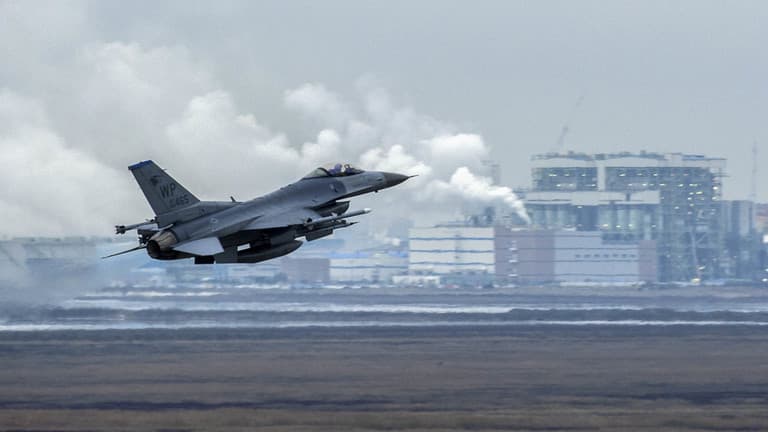 Rrëzohet pranë Koresë së Jugut një avion luftarak amerikan 