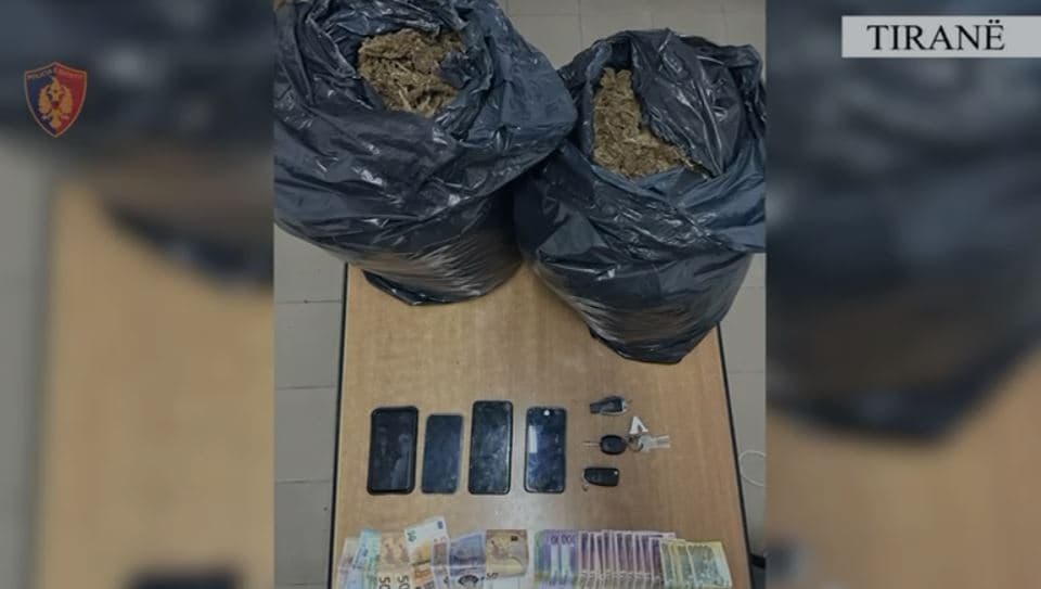 Kapen duke shkëmbyer 16 kg kanabis, arrestohen 4 persona në Tiranë 