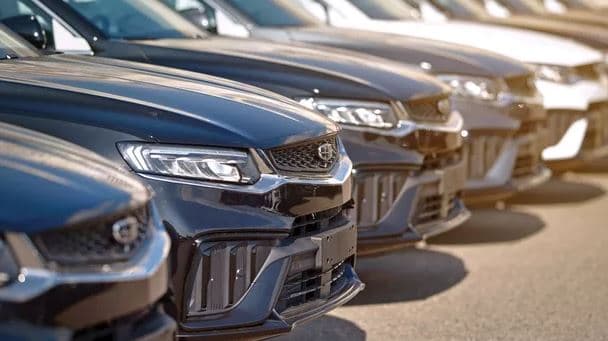 Kina lë pas Japoninë, bëhet eksportuesja më e madhe në botë e automobilave