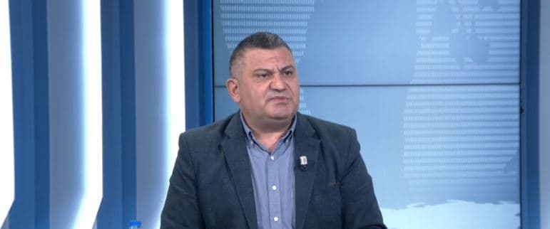 Kikia: Protesta e opozitës jashtë parlamentit është tkurrur në qokë pasditeje tek shtëpia e kryetarit të PD-së (VIDEO)