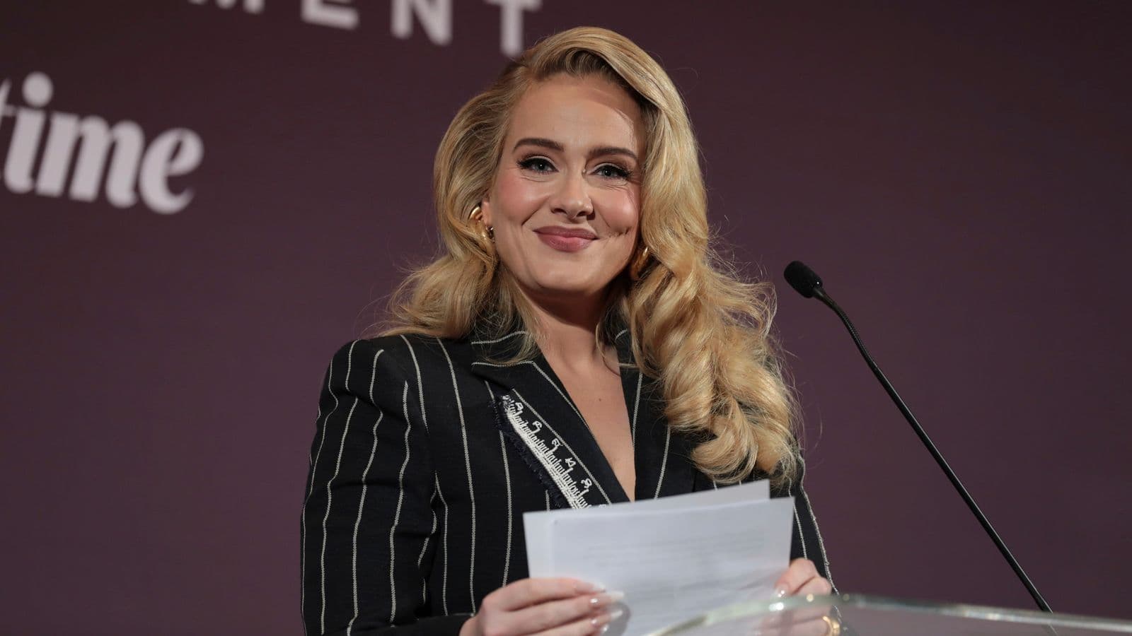 Rikthehet me shfaqjet në Gjermani që nga viti 2016, Adele shpall datat e turneut evropian