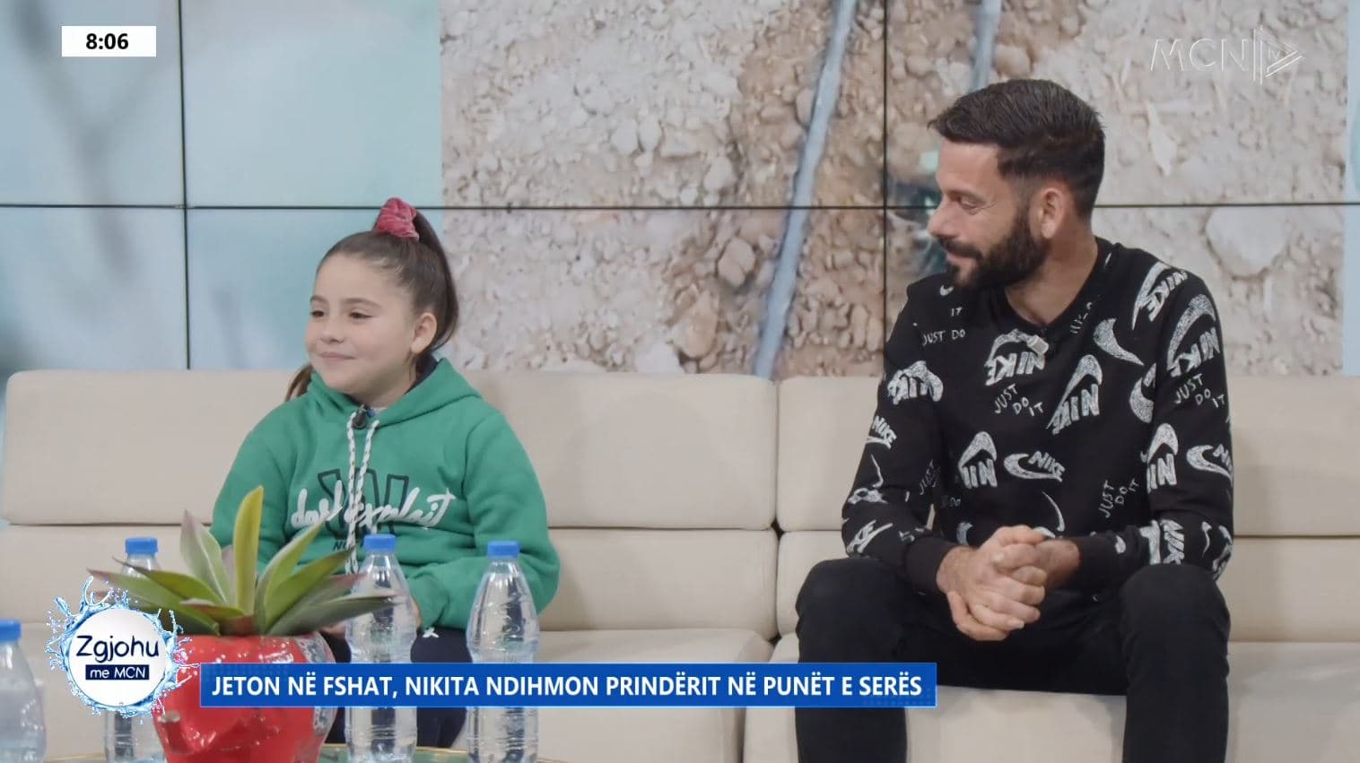 8-vjeçarja që këndon labçe, i ati: Ne i vendosnim këngë fëmijësh, ajo këndonte labçe  