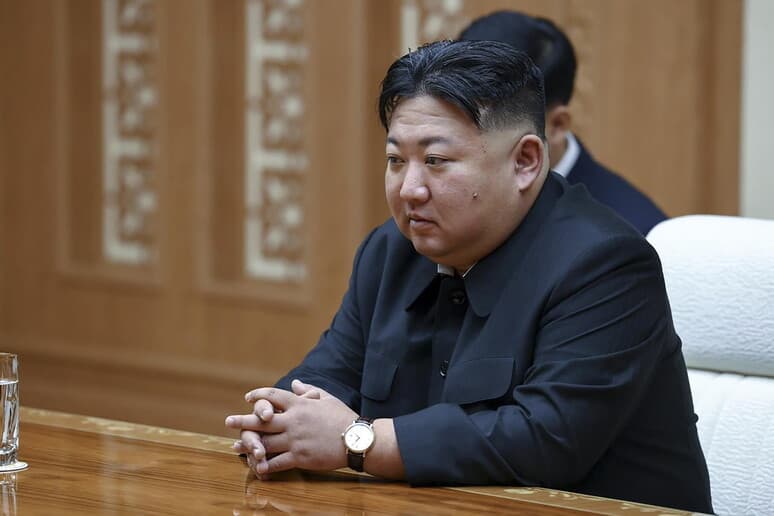 Koreja e Veriut lëshon raketa lundrimi në Detin e Verdhë