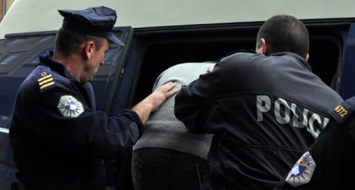 Policia e Kosovës arreston një person të kërkuar në Shqipëri me urdhërarrest ndërkombëtar