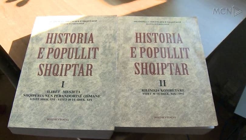 Historia shqiptare në anglisht, një botim i ri në tre vëllime nga antikiteti deri sot (VIDEO)