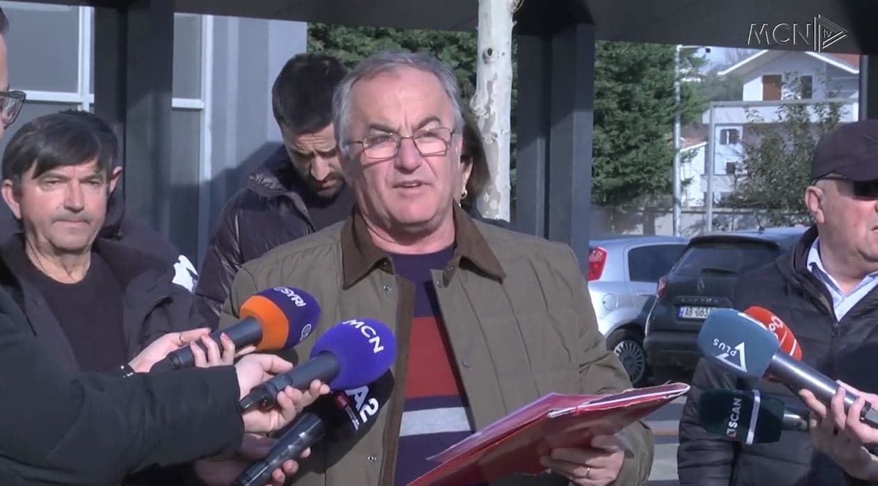 Autoshkollat bojkotojnë punën: Nuk jemi pyetur për ndryshimet e tarifave (VIDEO)