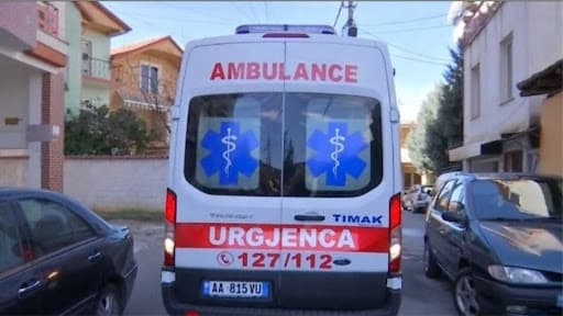 Korçë/ Gjendet pa jetë në shkallët e pallatit ku banonte një 47-vjeçar
