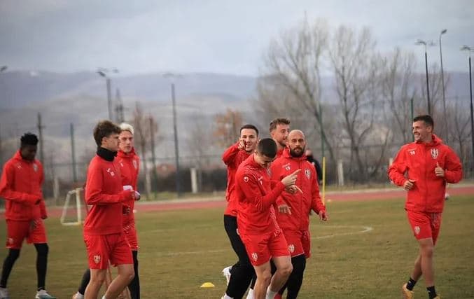 Sfida me Kukësin/ Dy rikthime të Skënderbeu, mungon mesfushori